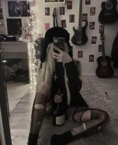 Повія Нелли